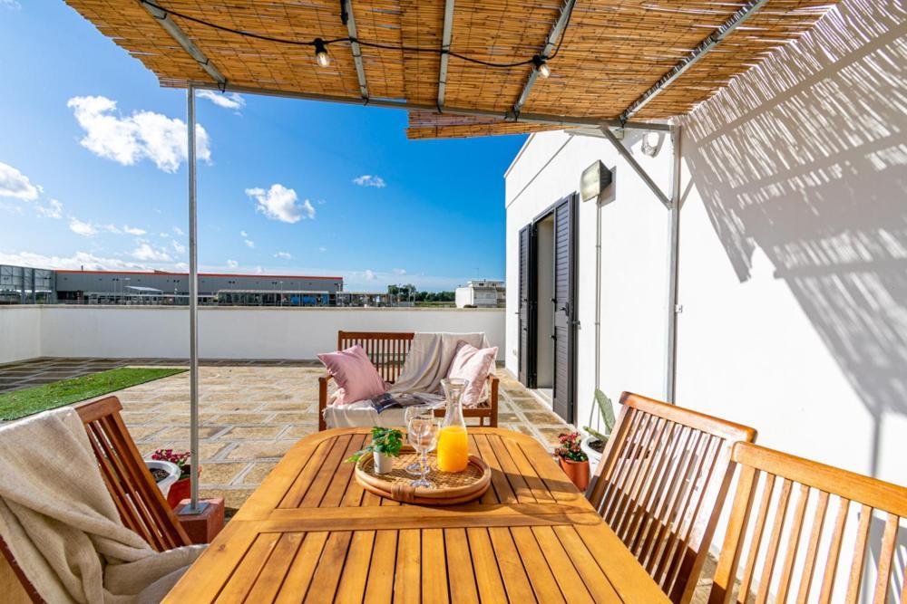 La Terrazza Di Zoe - Castromediano Villa Cavallino di Lecce Exterior foto